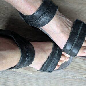 Aetrex Wedge Jillian black sandals